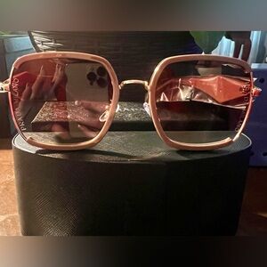 With box !! Chic Women's Square Sunglasses in Rose Gold Frame